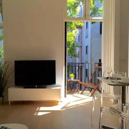 Lägenhet Stayplus 1br Super Central, Spacious Apt W/ Balcony *